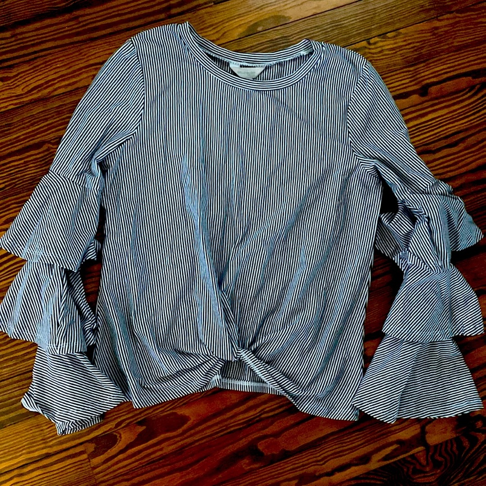 Belle Sky Tiered Sleeve Top